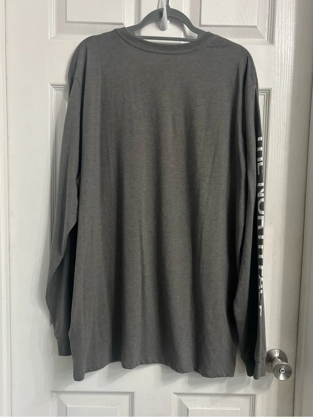 The North Face Long Sleeve Crew Neck Hit Tee in Charcoal Gray XL NWT